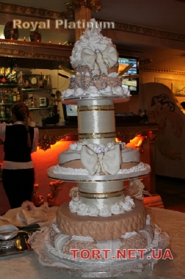 Необычный торт на свадьбу_57