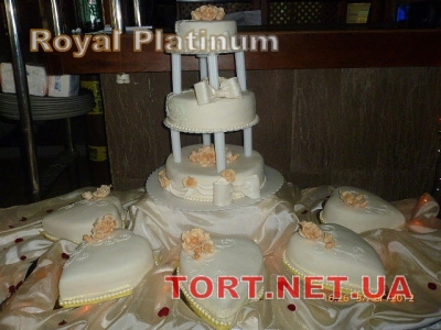 Свадебный торт на подставке_32